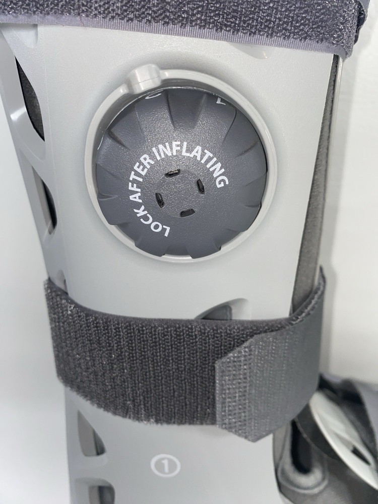 Aircast Softstrike Walking Boot Size Extra Large With Side Pump Inflation