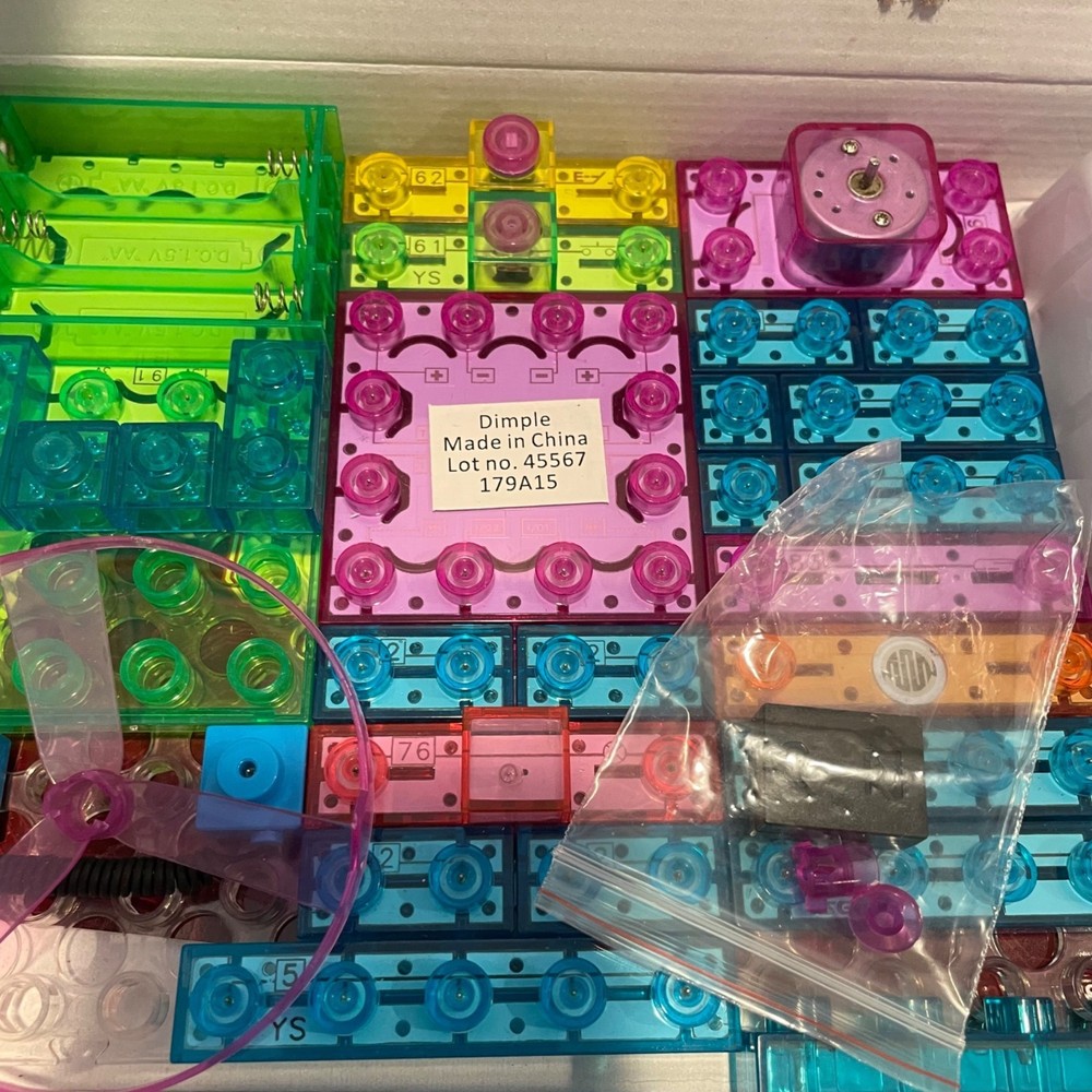 Lectrixs Electronic Building Blocks Circuits Set 34-Piece Kit With 115 Projects