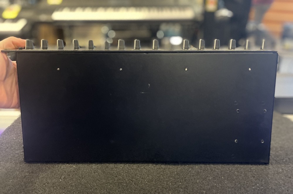 DBX 1066 Compressor / Limiter / Gate 2 Channel Rack Effect Unit w/ Power Cable