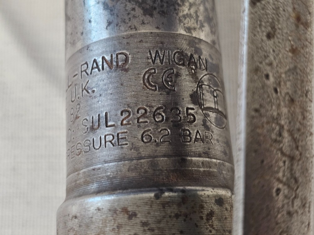 IR 182 Pneumatic Air Needle Scaler Hammer Chisel Chipper Rust Removal Tool