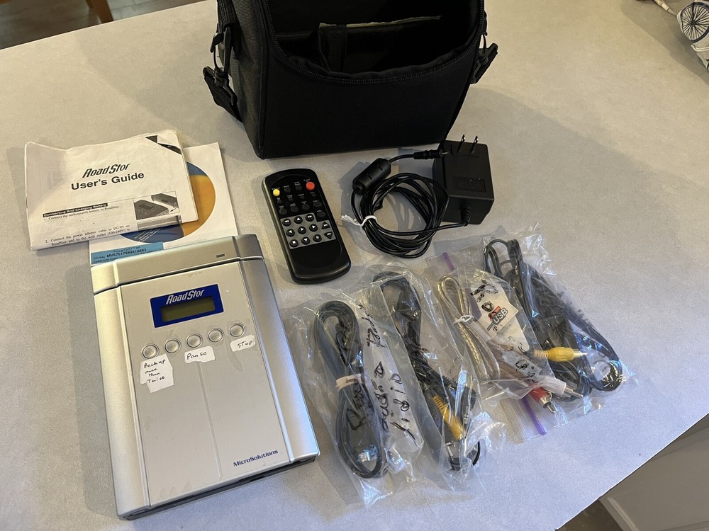 Microsolutions Roadstor Photo Viewer/CD Burner DVD & MP3 Microflash Card Reader