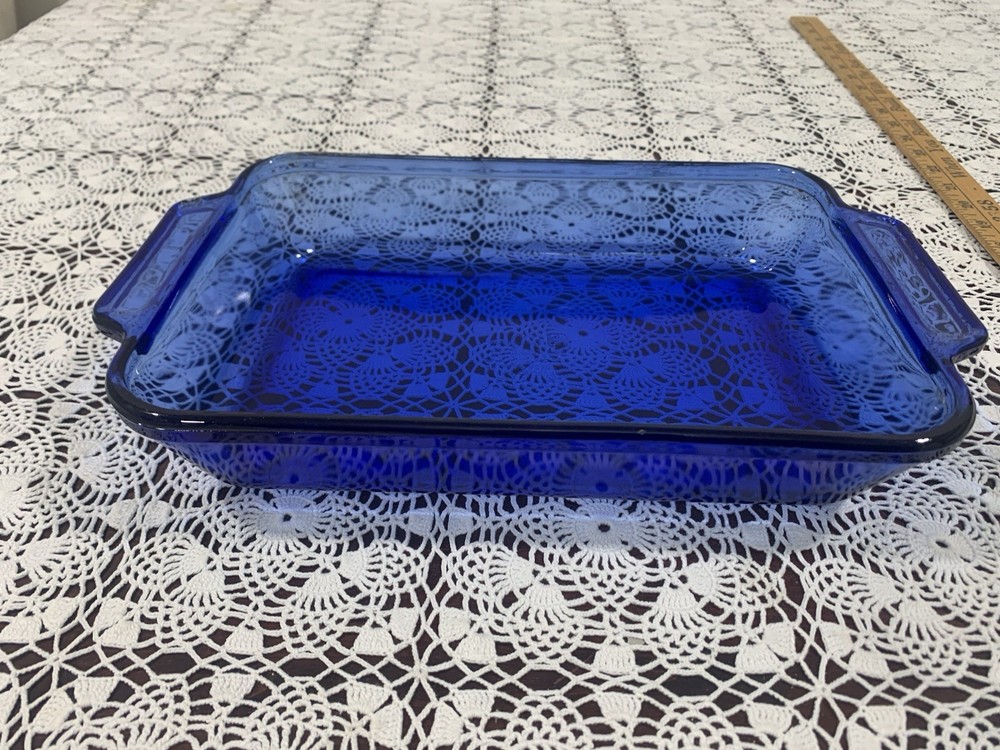 Anchor Ovenware 8x11.5x2” 2 Quart Baking Dish.