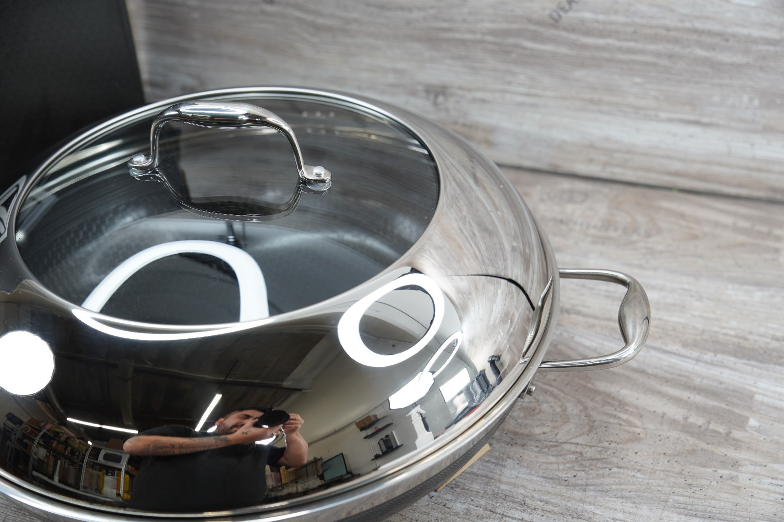 HexClad Hybrid Nonstick 14" Inch Wok W/ Stainless Steel Lid USED #7564