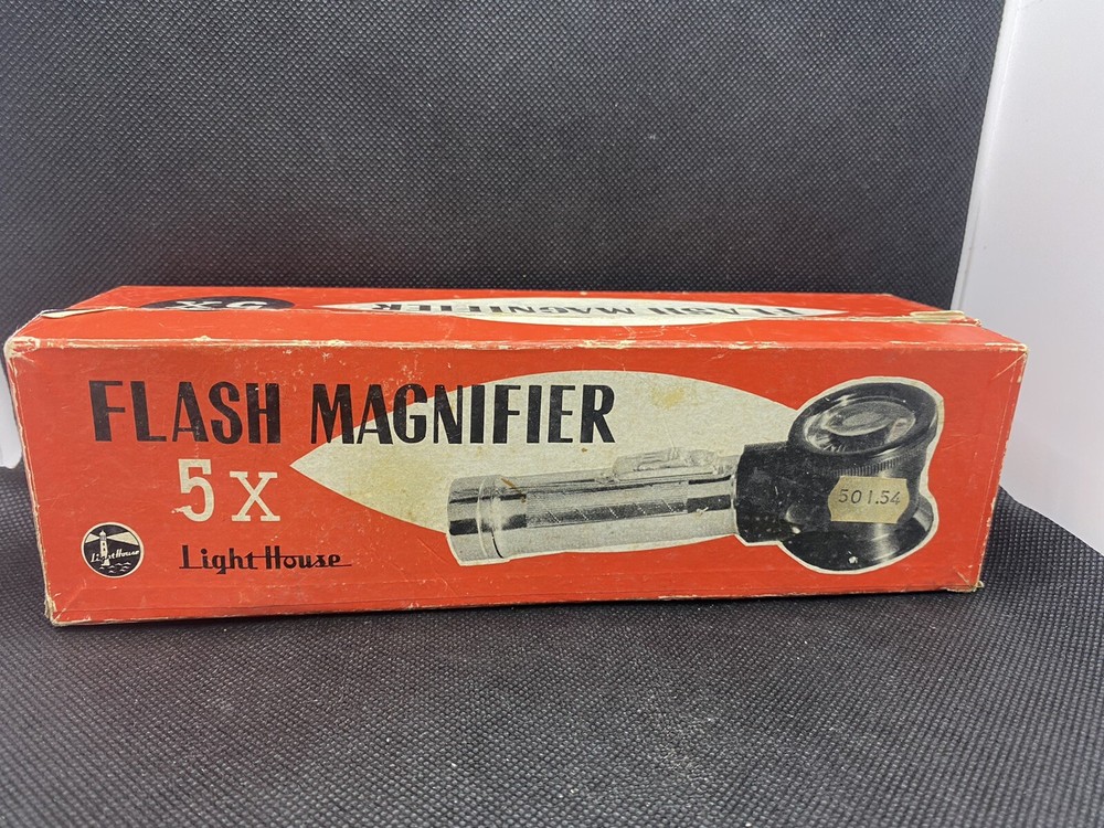. Flash Magnifier 5X Light House