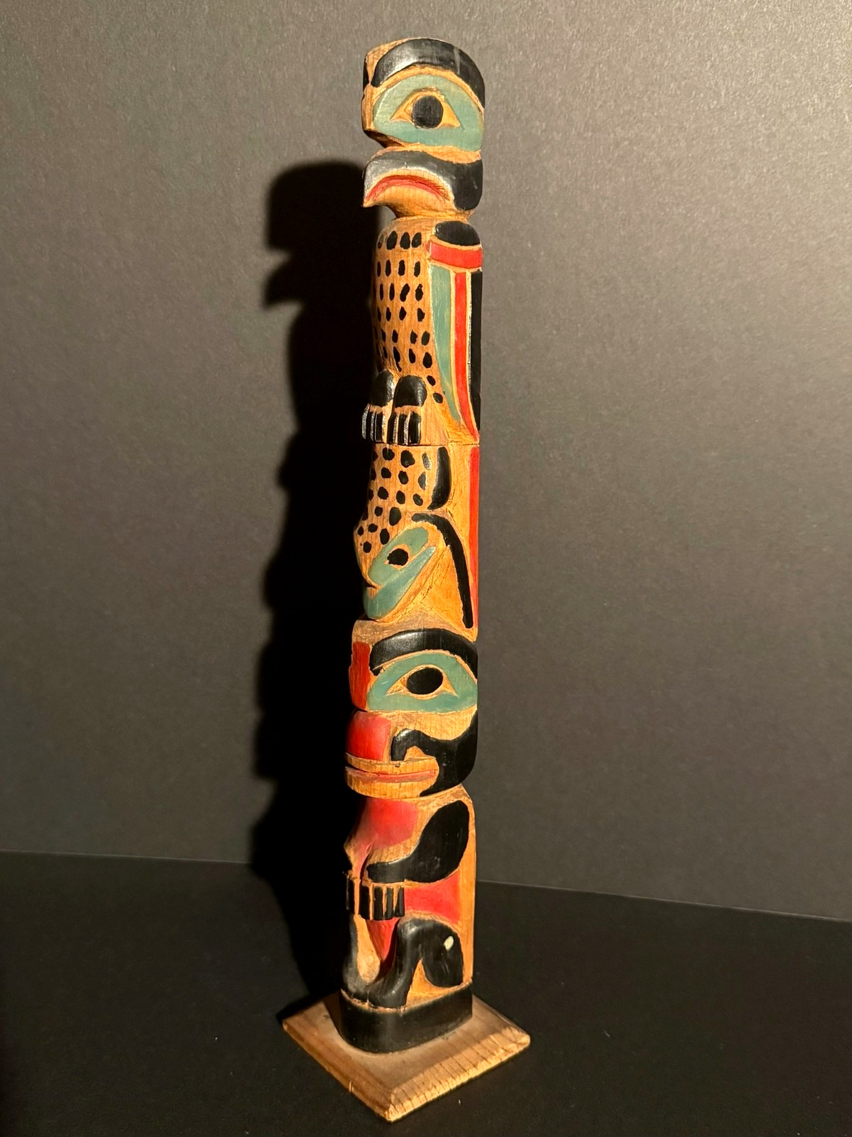 BEAUTIFUL 1930s AK/NW COAST CARVED & PAINTED CEDAR 3-FIGURE TOTEM POLE,EXCELLENT