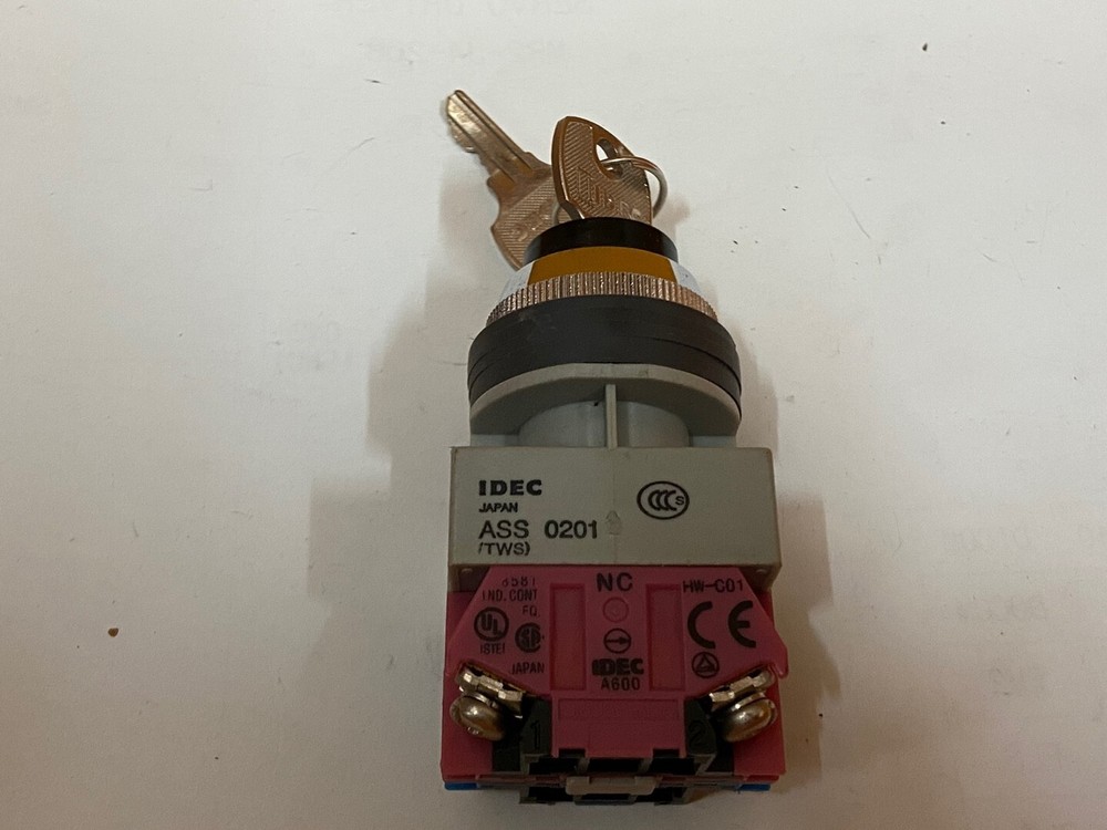 idec ASS0201 Key Selector Switch / HA-C10 Selector Switch