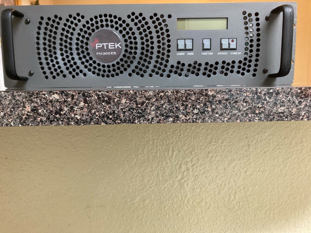 FM Transmitter w/Exciter Up To 325W with Built-In Stereo Encoder