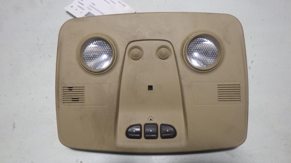 08 SATURN OUTLOOK Front Console roof