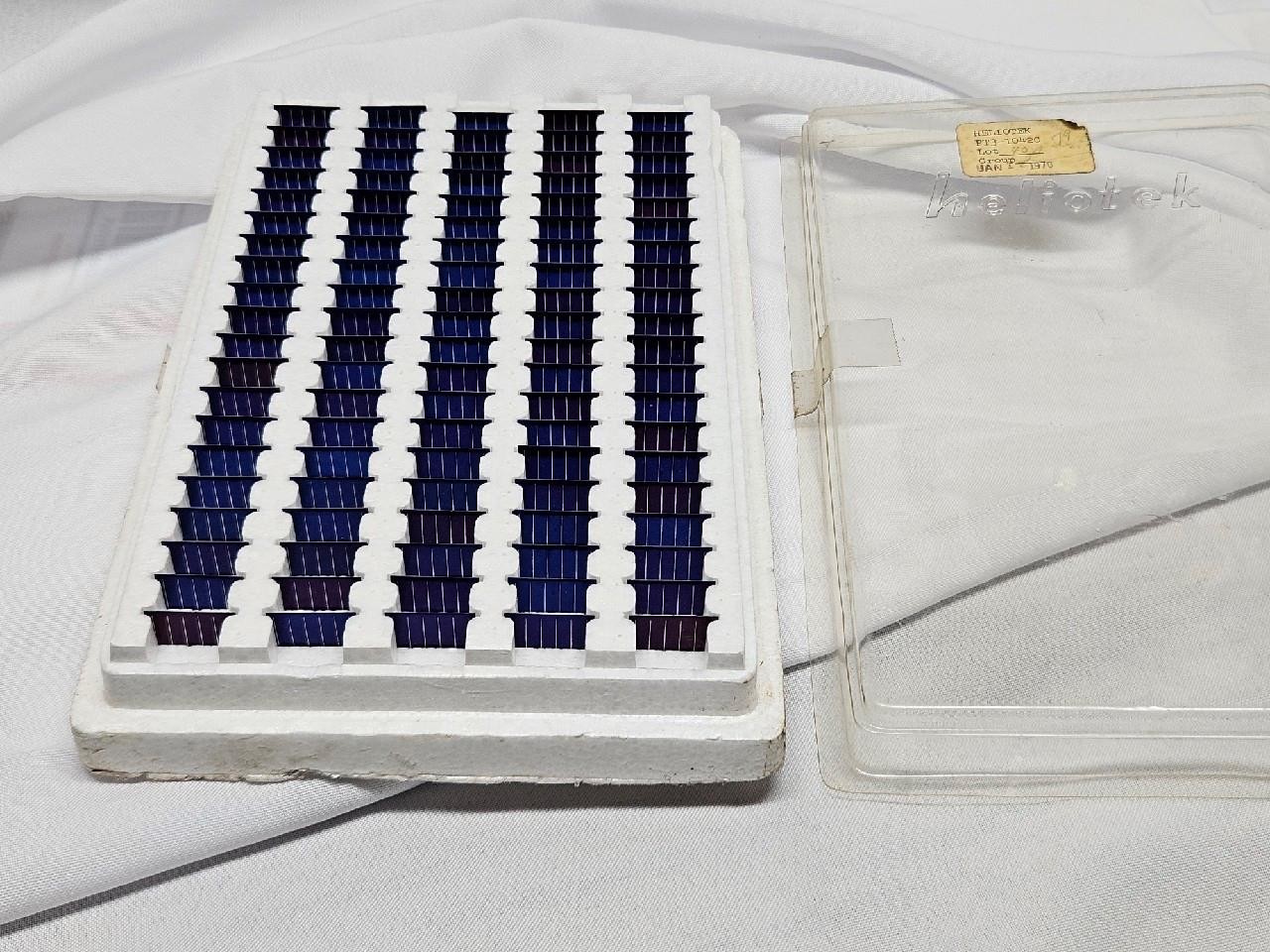 1970 Vintage Heliotek PT3 Miniature Solar Cell 20 X 20 mm 1/2 Volt Lot of 100