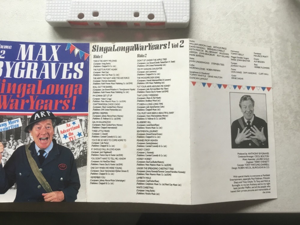 MAX BYGRAVES - SINGALONGA WAR YEARS VOLUME 2 - CASSETTE
