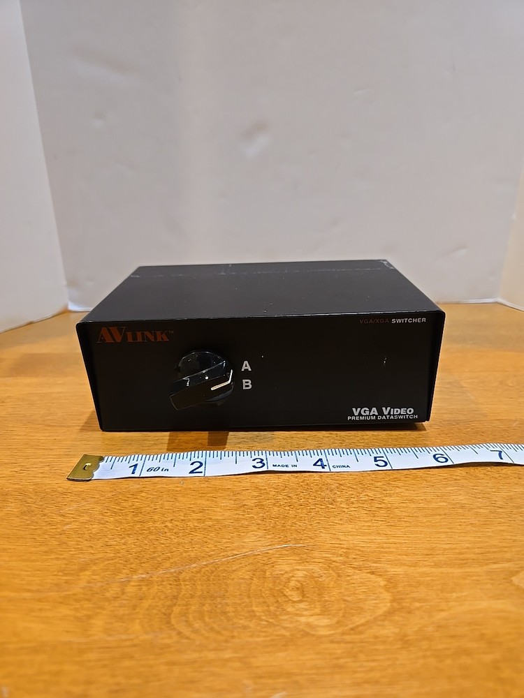 AVLink CA298 VGA/XGA Premium Dataswitch 2Port Untested