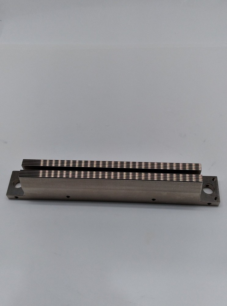 Unknown 24806613 XE Linear Guide / Rack Component