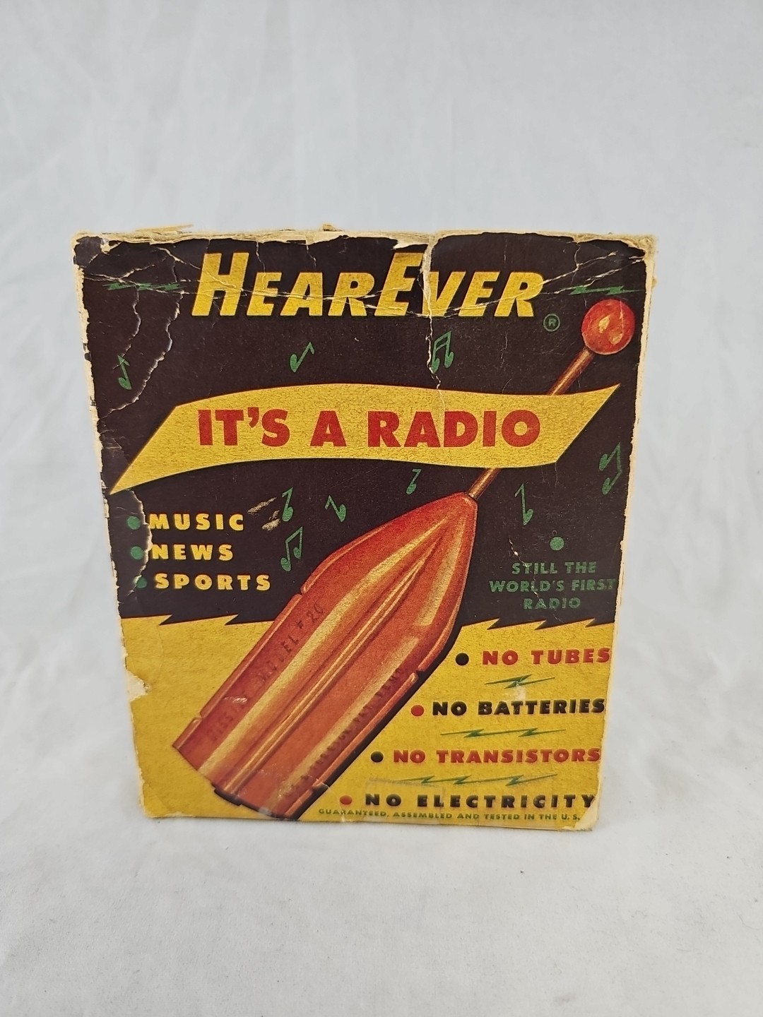 1950s HEAREVER ROCKET SHIP CRYSTAL RADIO with ORIGINAL Box