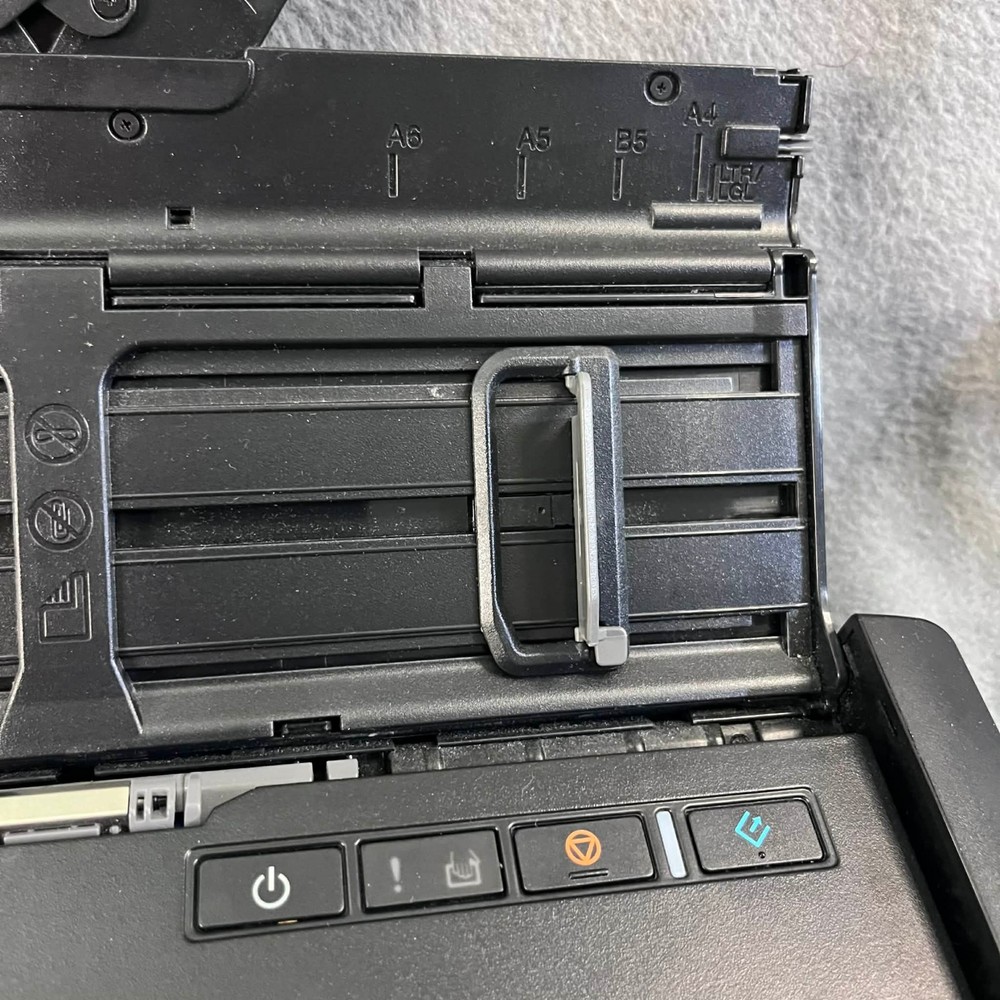 Epson ES-200 Portable Compact Document Scanner (For parts/not working) *READ