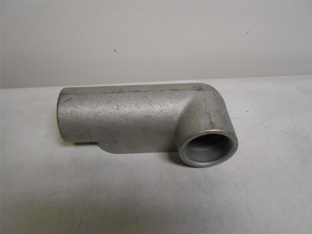 Cooper Crouse-Hinds LR57 1-1/2" Conduit Body