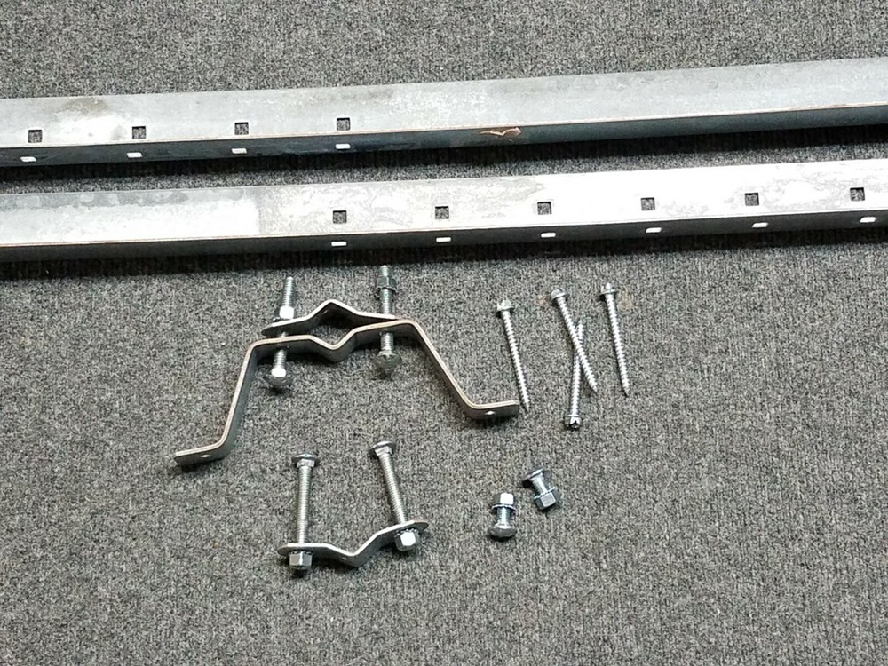 Antenna Eave Mount 45"