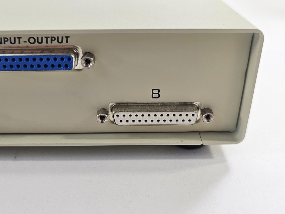 BusinessLand Manual DB-25 A/B Data Switch Box - Parallel Port Selector - Tested