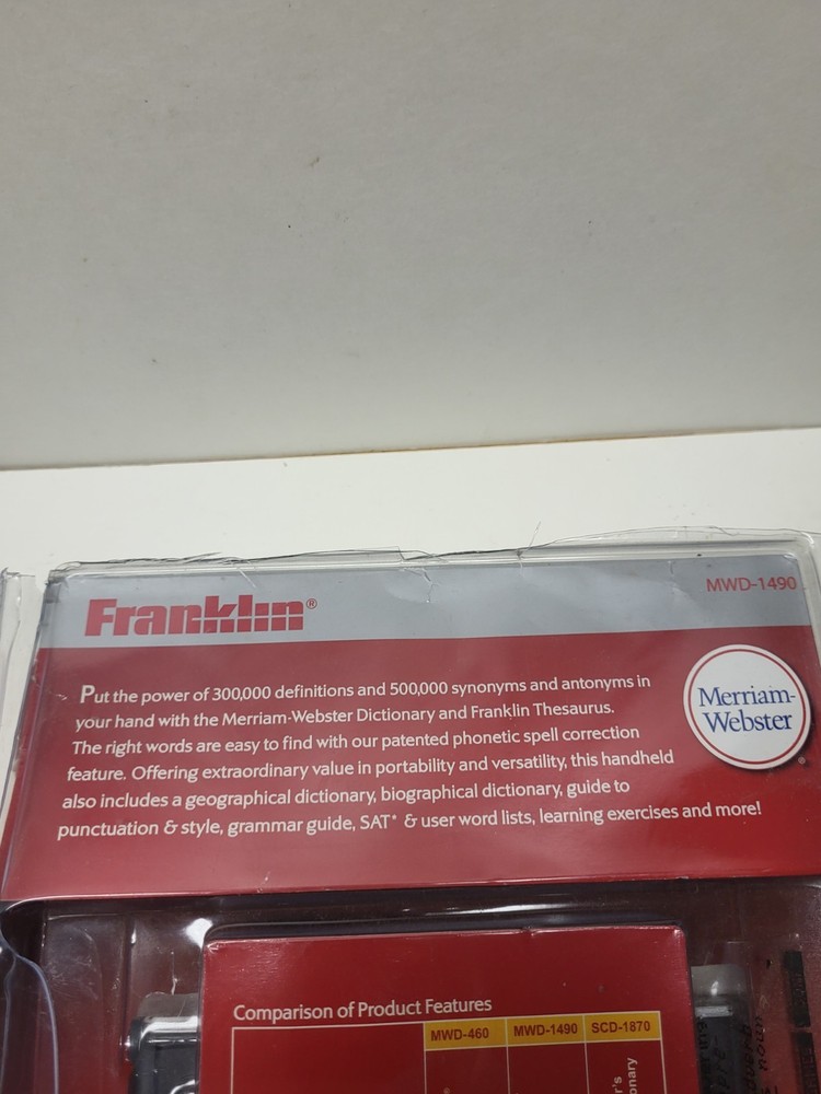 Franklin Dictionary & Thesaurus with Comprehensive Reference Set MWD-1490
