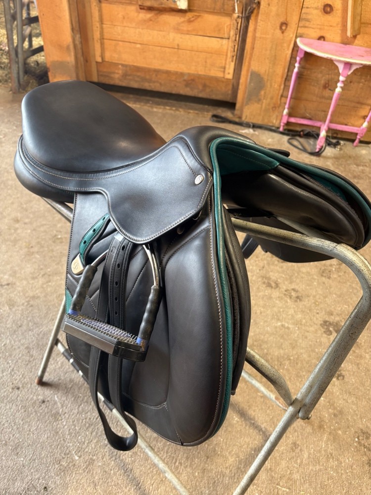 bates teal victrix saddle 17.5” luxe
