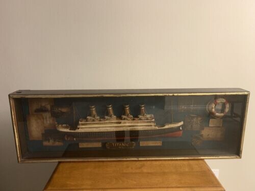 midcentury english titanic frame