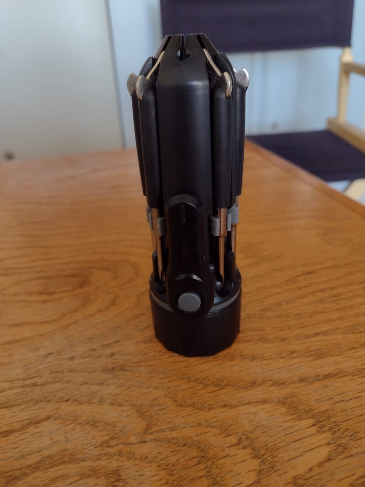 Leed's Led Light Multitool Seven Screw Drivers Two Lights Tested