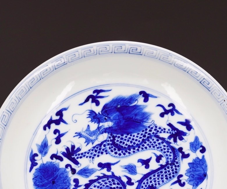 7.6'' Kangxi Marked Blue white Porcelain dragon loong beast Tray Dish Plate