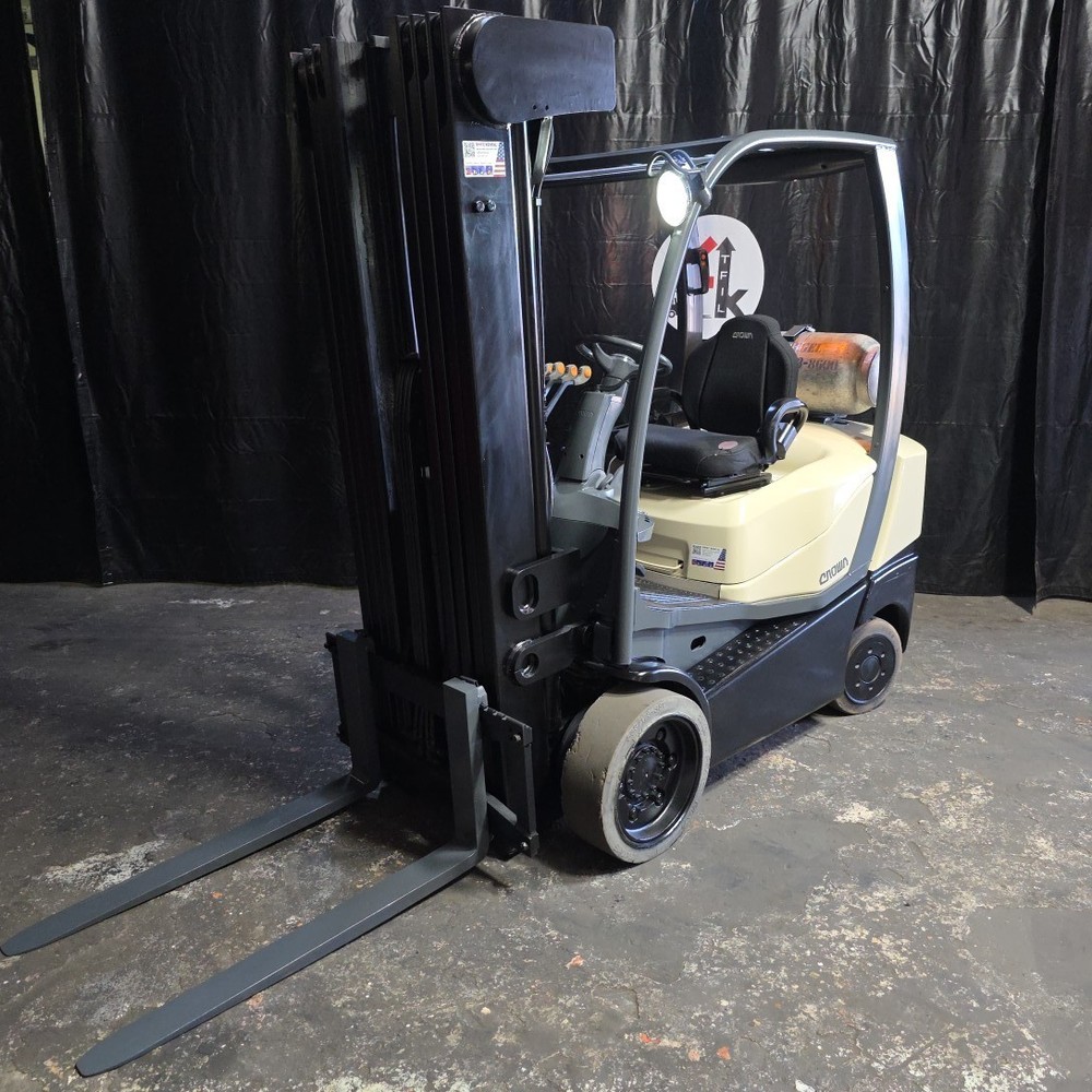 2017 Crown C5, 5000 Lbs, 4-Stage Mast 258”, LP Forklift