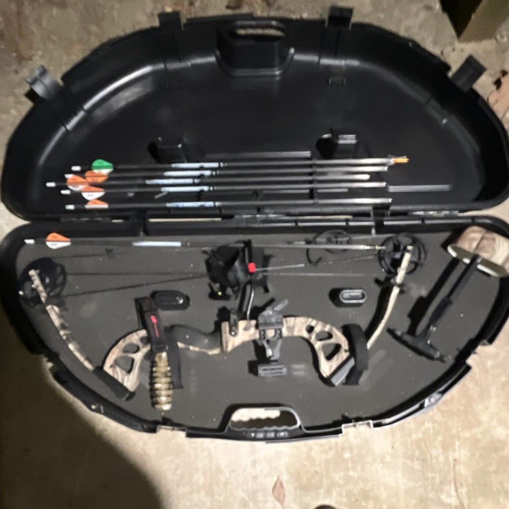 PSE Archery Compound Bow with Case, Arrows, Trophy Hunter Target