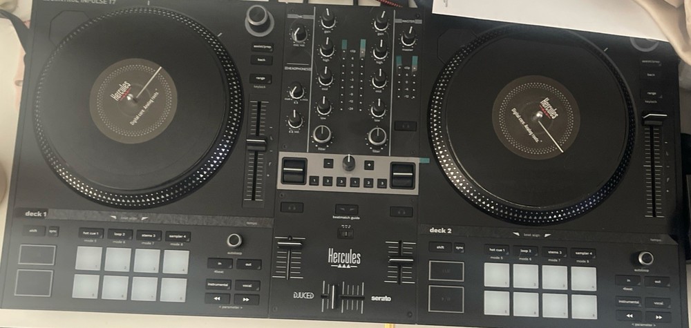 🔥 Hercules INPULSE T7  Motorized DJ Controller w/ BOX - BARELY USED 🔥