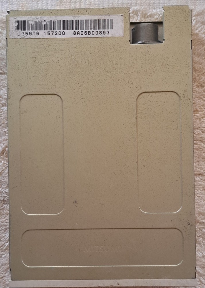 3.5 FLOPPY DRIVE MITSUMI