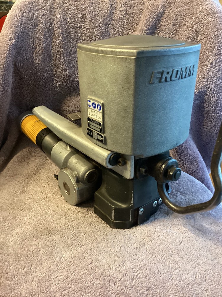 FROMM….A385… 3/4"….PNEUMATIC STRAPPING TOOL….VERY GOOD SHAPE