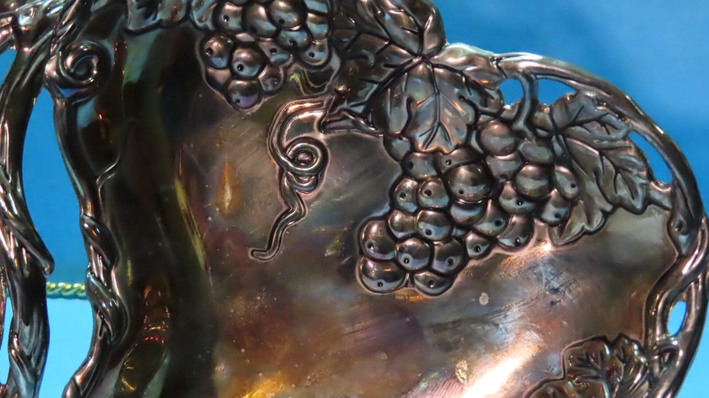 Vintage Godinger Silver Plated Grape Design Double Heart Serving Nut Fruit Dish