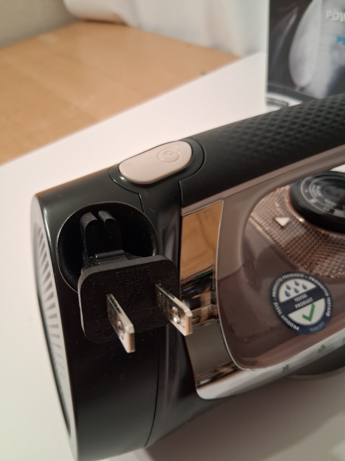 Rowenta Access Stainless Steel Soleplate Steam Iron Retractable Cord DW2459