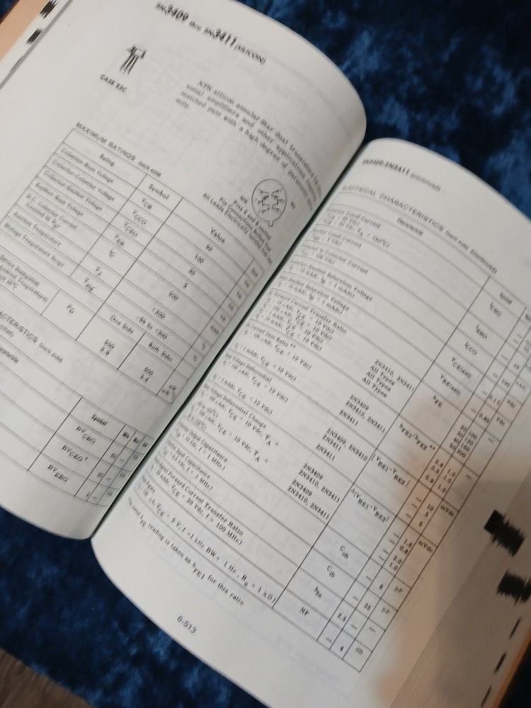 Motorola: The Semiconductor Data Book - Fifth Edition 1970 + Supplement 2