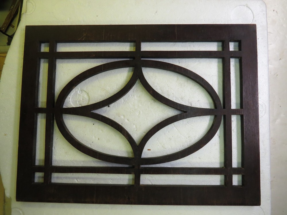 Edison Diamond Disc Sheraton C-150 Phonograph Grille