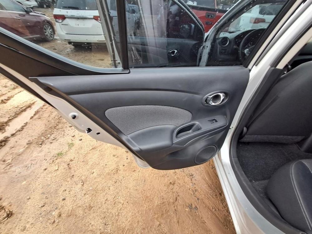 VERSA 2015 Glove Box 4808321