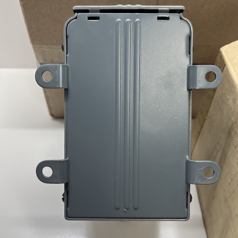 Johnson Controls Pump And Air Compressor Control P11BA-1