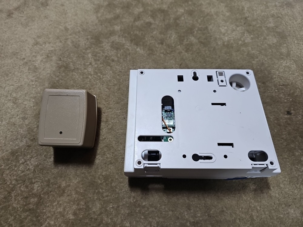 GE Simon XT Version 2 Panel And Transformer Only