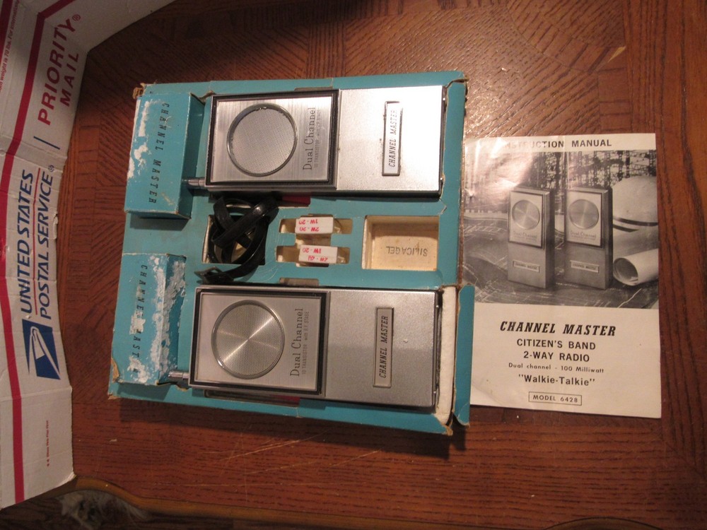 Vintage Channel Master Solid State Superheterodyne Transceiver Set