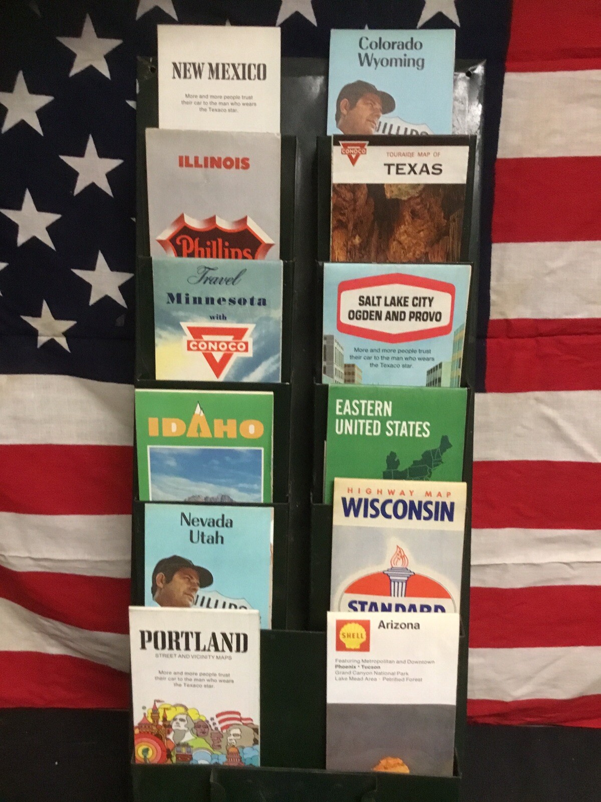 Rare! vintage 1930s 40s Flying A metal Gas Oil Road Map Holder Large Size.