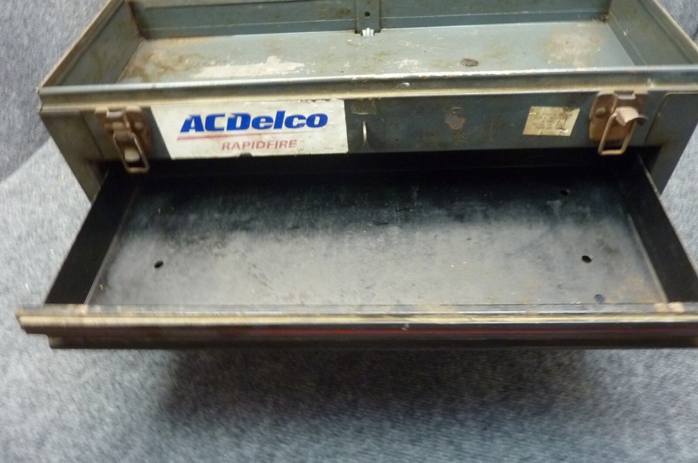 Vintage Craftsman Toolbox with drawers
