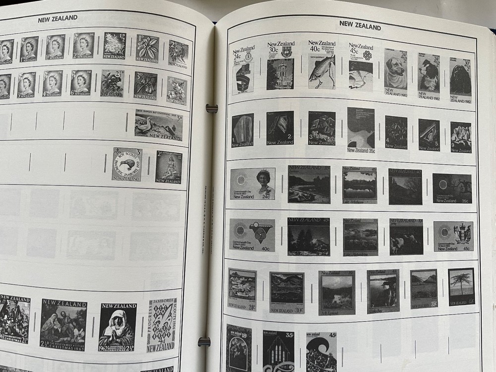 Harris Statesman Deluxe Album-For Postage Stamps of the World