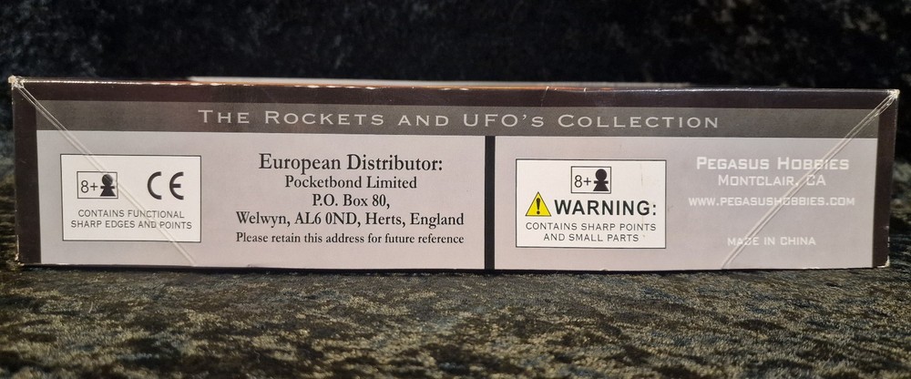 Space : Apollo 27 rocket model kit made by PEGASUS