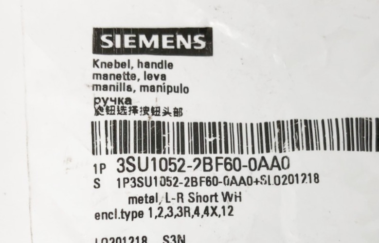 New Siemens 3SU1052-2BF60-0AA0 Selector Switch