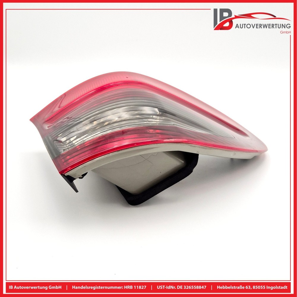 MERCEDES E-CLASS S211 ESTATE OUTER LEFT TAIL LIGHT A2118202764