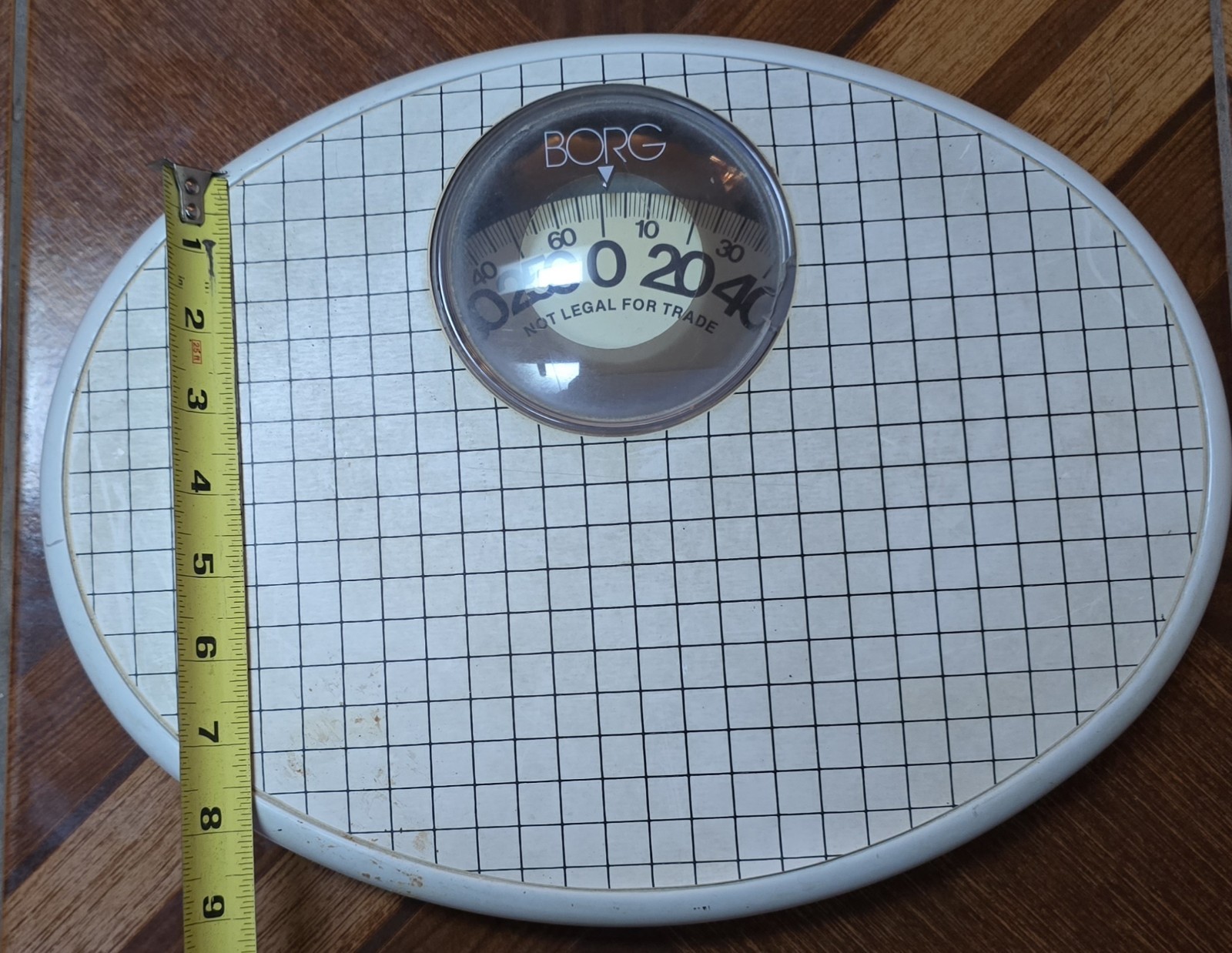 11" Tall Borg Small Feet Oval Bathroom Scale Bubble Viewer White Lines 280lbs