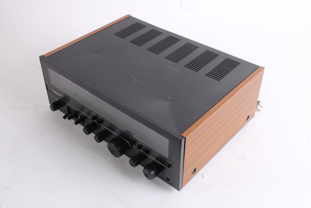 Quadraflex Reference 300R AM/FM Stereo Receiver - Fair Condition