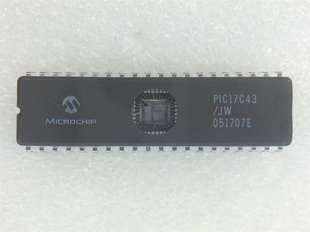PIC17C43JW MICROCHIP IC MCU 8BIT 8KB EPROM/UV 40CDIP 2 PIECES