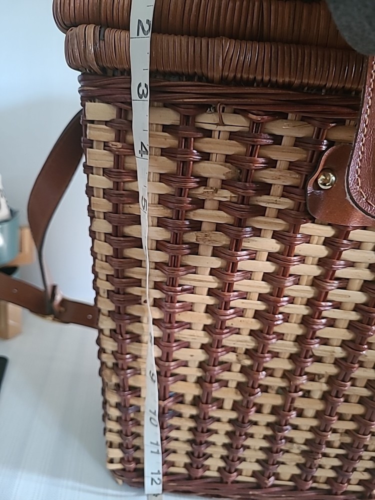 RATTAN BIG PICNIC WINE HAMPER WITH ADJUSTABLE BROWN STRAP BLUE STRIPE INSIDE EUC