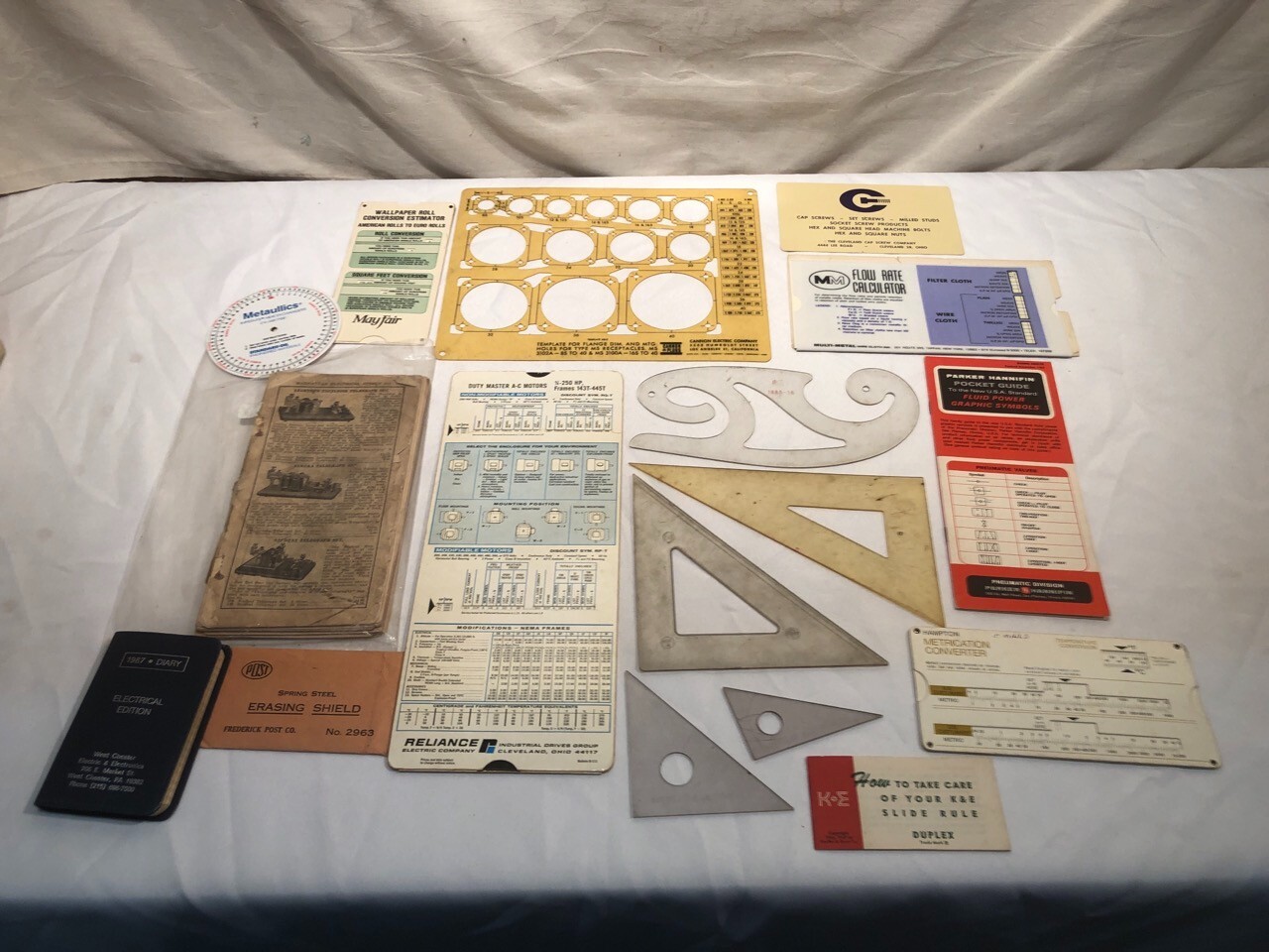 " 10 POUND LOT" Ephemera- 400+ pages- mixed media, old & new, Estate finds.#PC18